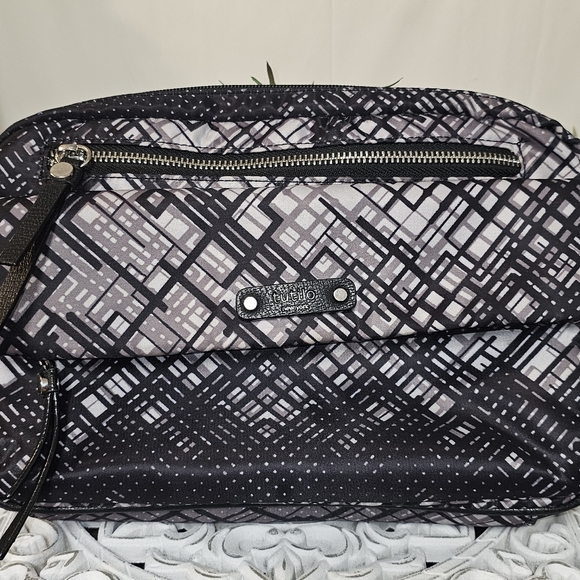 TUTILO | PADDED NYLON MESSANGER BAG CROSSBODY - Picture 3 of 14